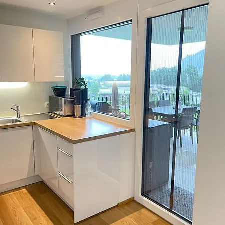 Ferienwohnung Mit Seeblick Und Stadtnaehe *